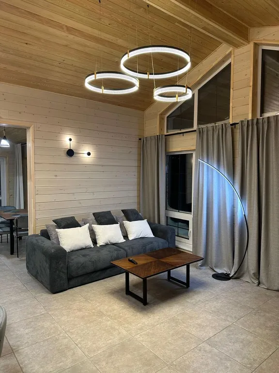 Дом из дерева на Кедровой