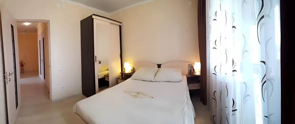 Двухкомнатная квартира с видом на монастырь