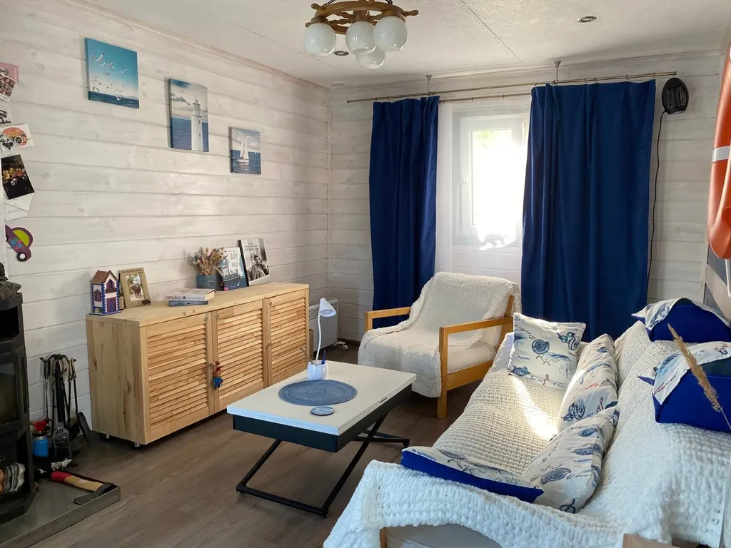 Дом на воде (Хаусбот) с баней и камином