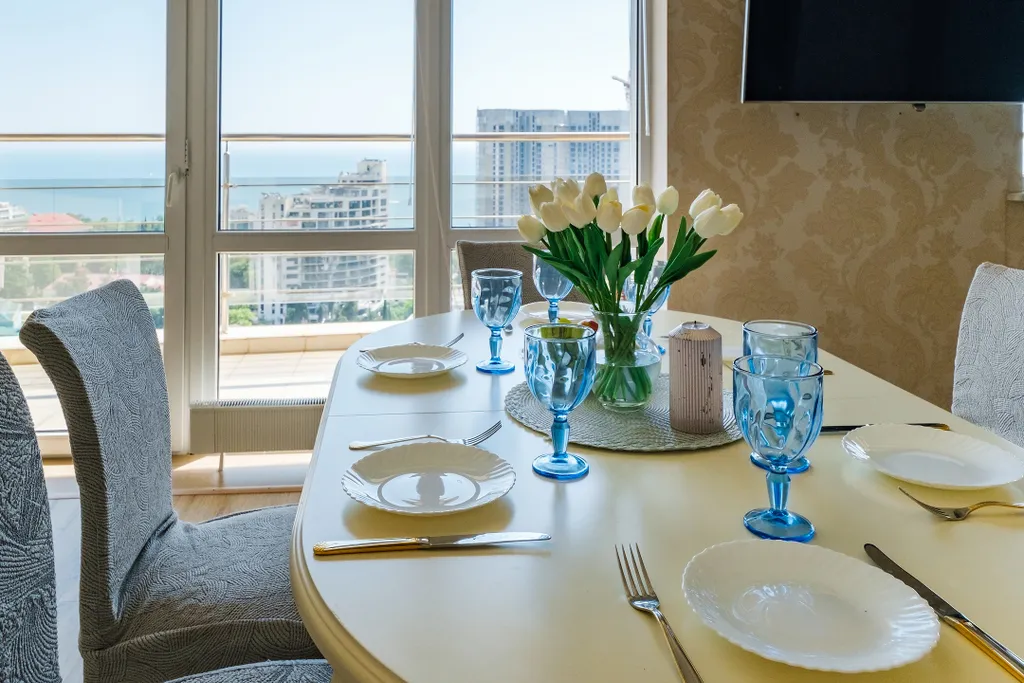 Видовая квартира с сауной и джакузи в центре