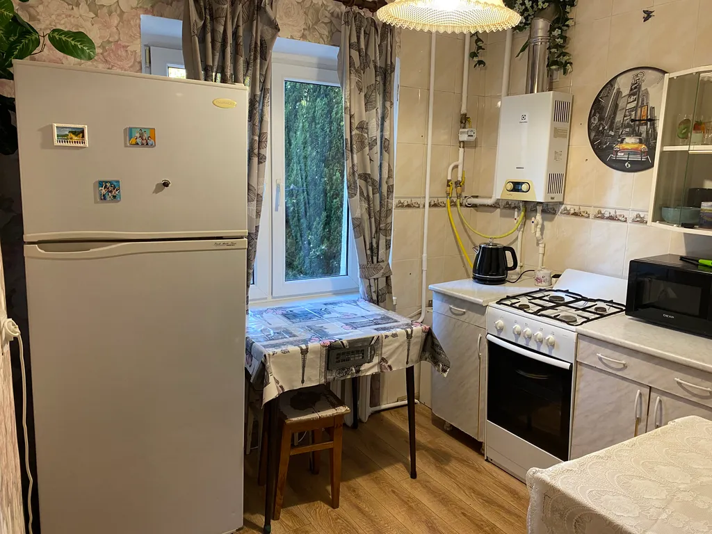 1-комнатная квартира недалеко от моря, 2 этаж, вид  на Парк