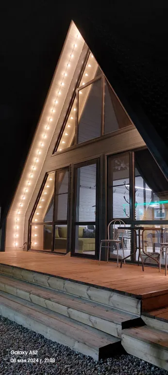 Дом А-фрейм из дерева с баней и джакузи