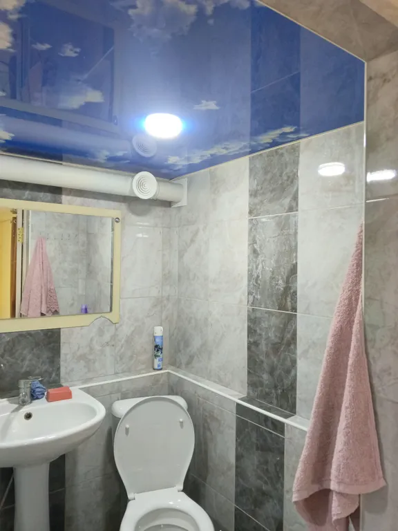 Квартира в доме с райским садом под смотровой площадкой и близ моря