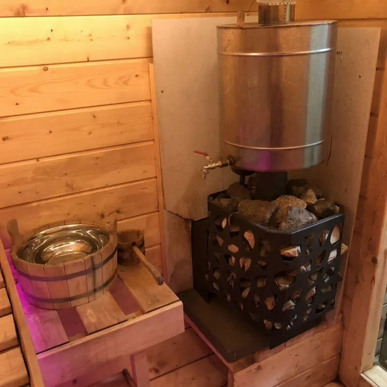 Дом у озера в стиле А-frame