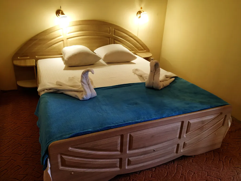 Двухкомнатный номер люкс с балконом с трехразовым питанием