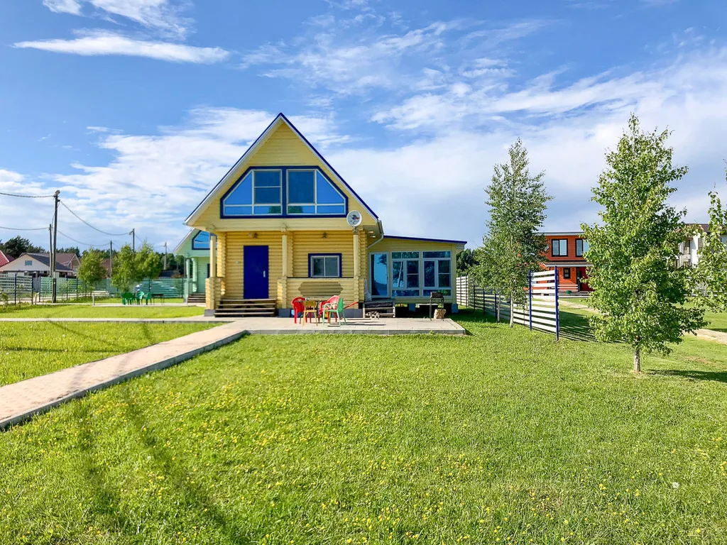 Коттедж 4-комнатный Дом — Луга