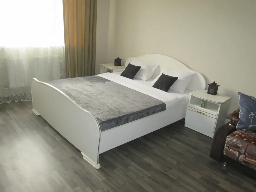 Квартира с видом на стадион и парк Галицкого