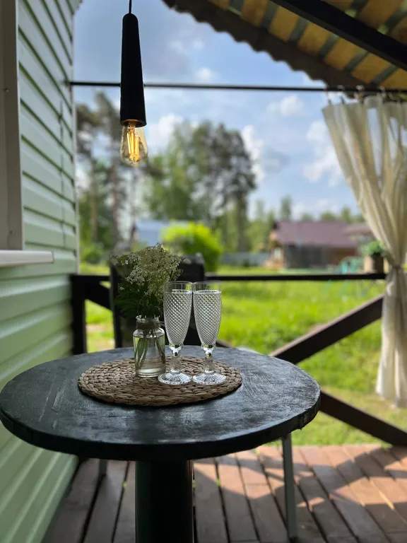 Коттедж Уютный летний домик с мансардой и террасой — Приморск