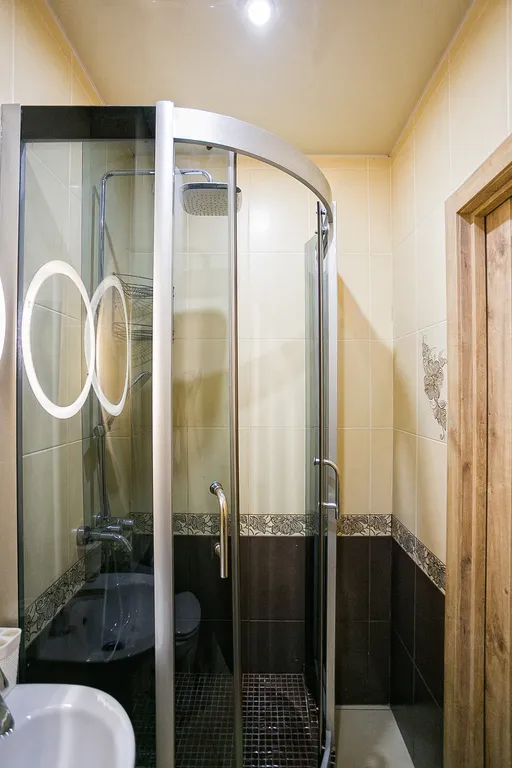 Светлая видовая квартира-студия под горой Кошка