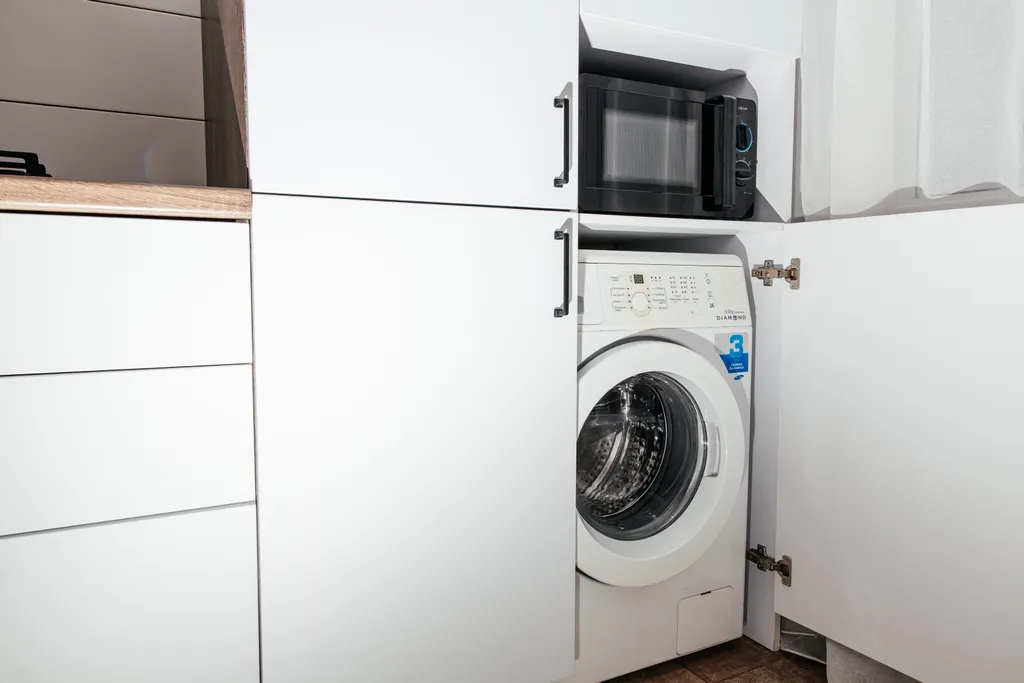 У железнодорожного вокзала