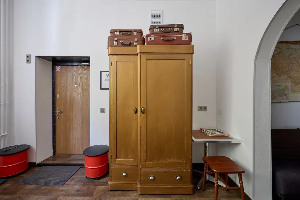 12-местный апартамент в ретро стиле с кинотеатром и Sony PS4