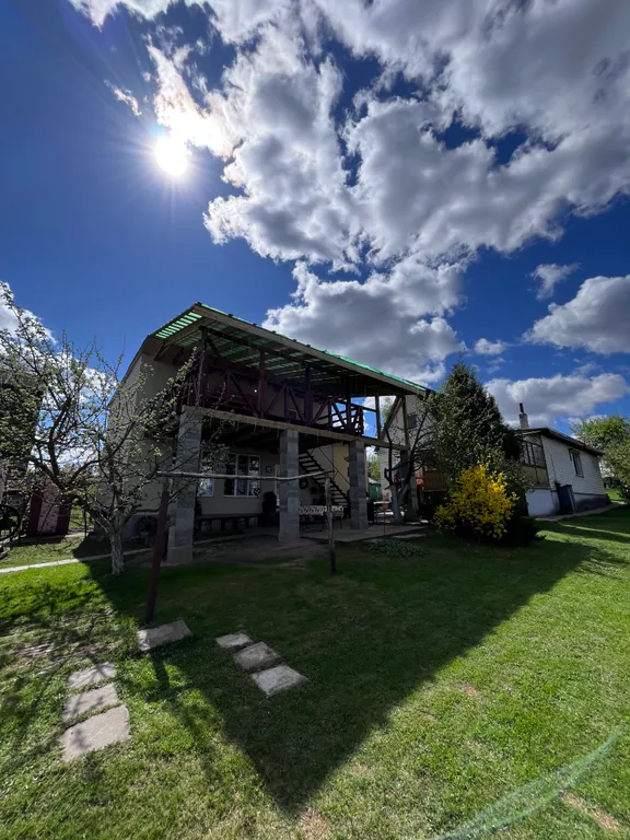 Усадьба на берегу реки