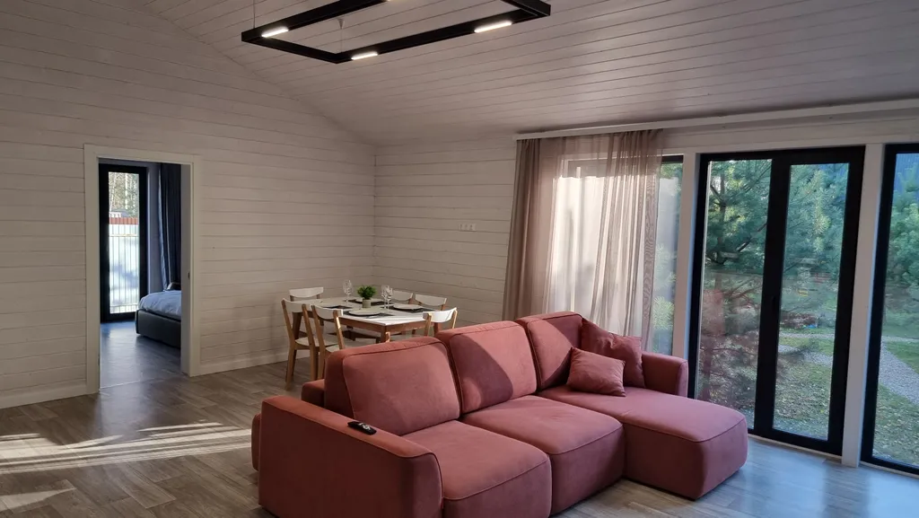 Коттедж Стильный барнхаус с горячей купелью фурако с видом на воду — Можайск