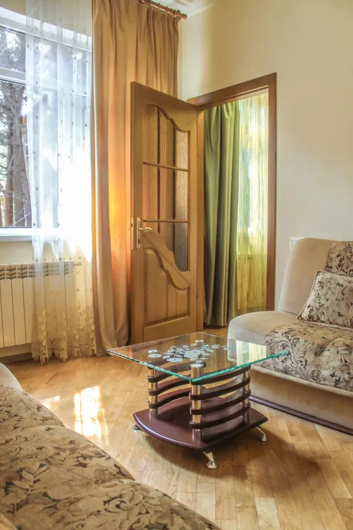 Квартира Уютный небольшой коттедж — аренда посуточно в Ялта