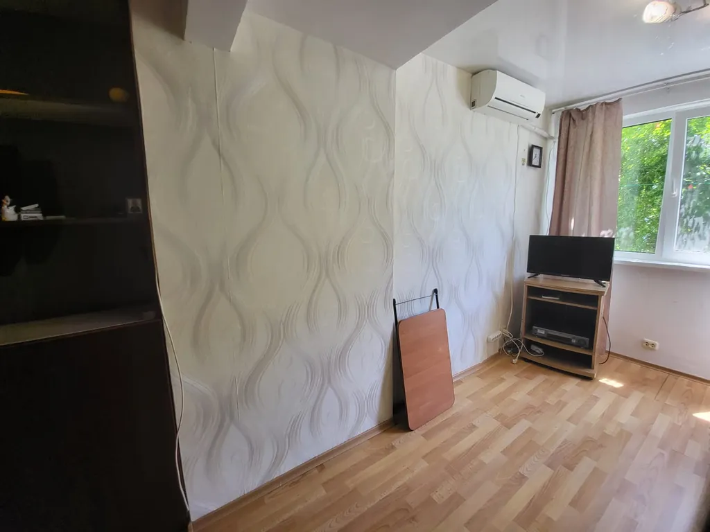 2-комнатная квартира, есть все необходимое для проживания