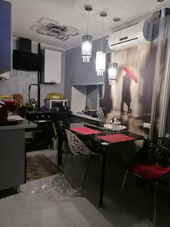 Дизайнерская квартира возле Бума