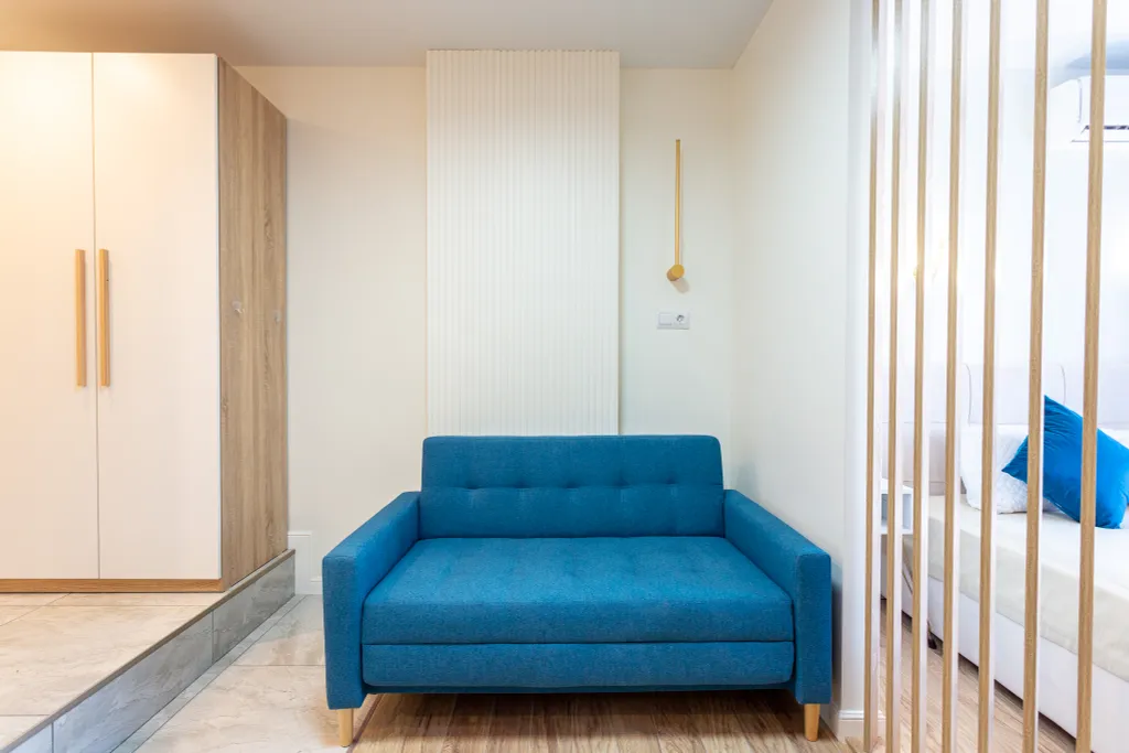 Современная студия Морент с ярким интерьером в жк фрукты