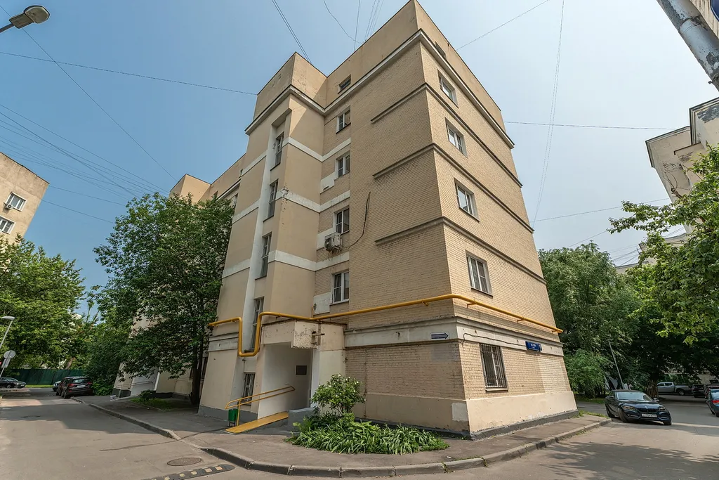 Квартира Квартира в доме-памятнике архитектуры с шикарным балконом — Москва