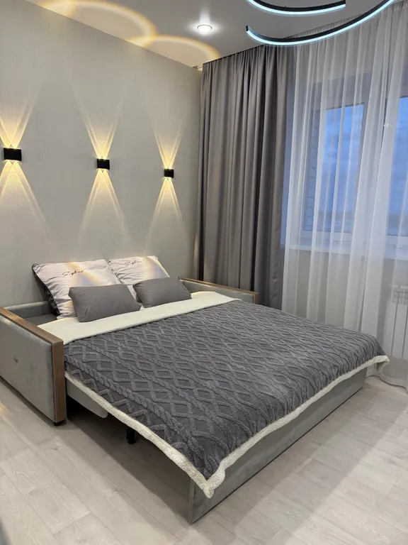 Современная квартира в новом доме, центр города