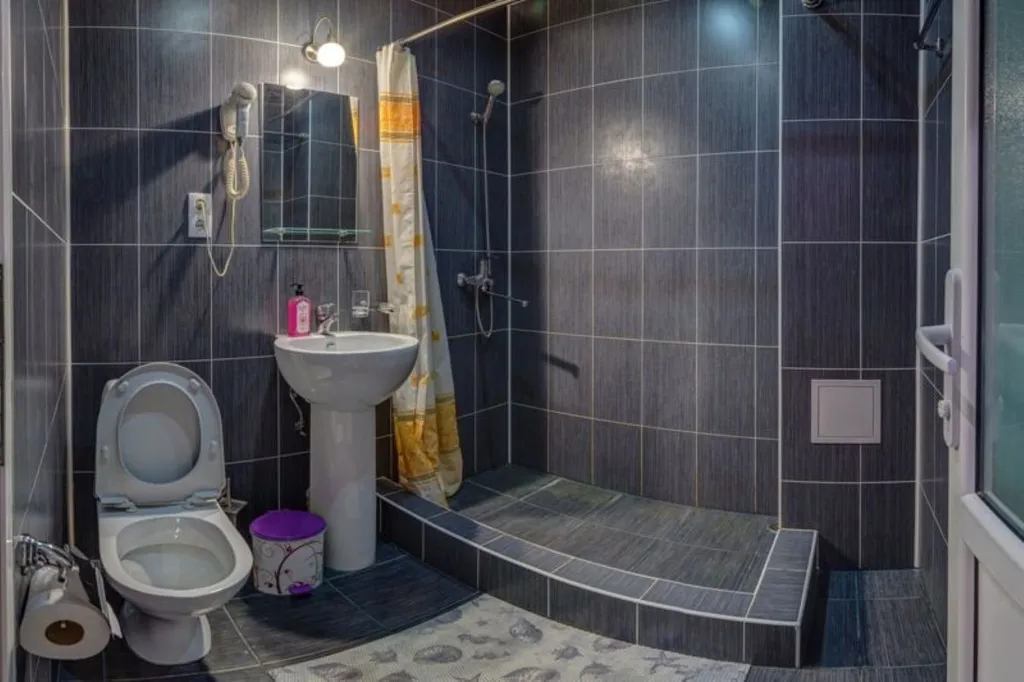 Двухместный стандарт с двуспальной кроватью без балкона на 1 этаже