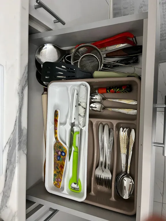 2-х этажный коттедж с бассейном на берегу