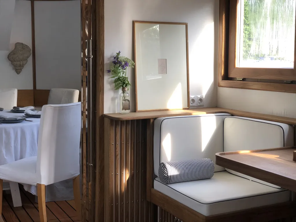 Теплоход для проживания