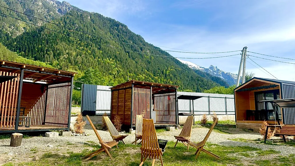 Новый домик с панорамным видом на горы