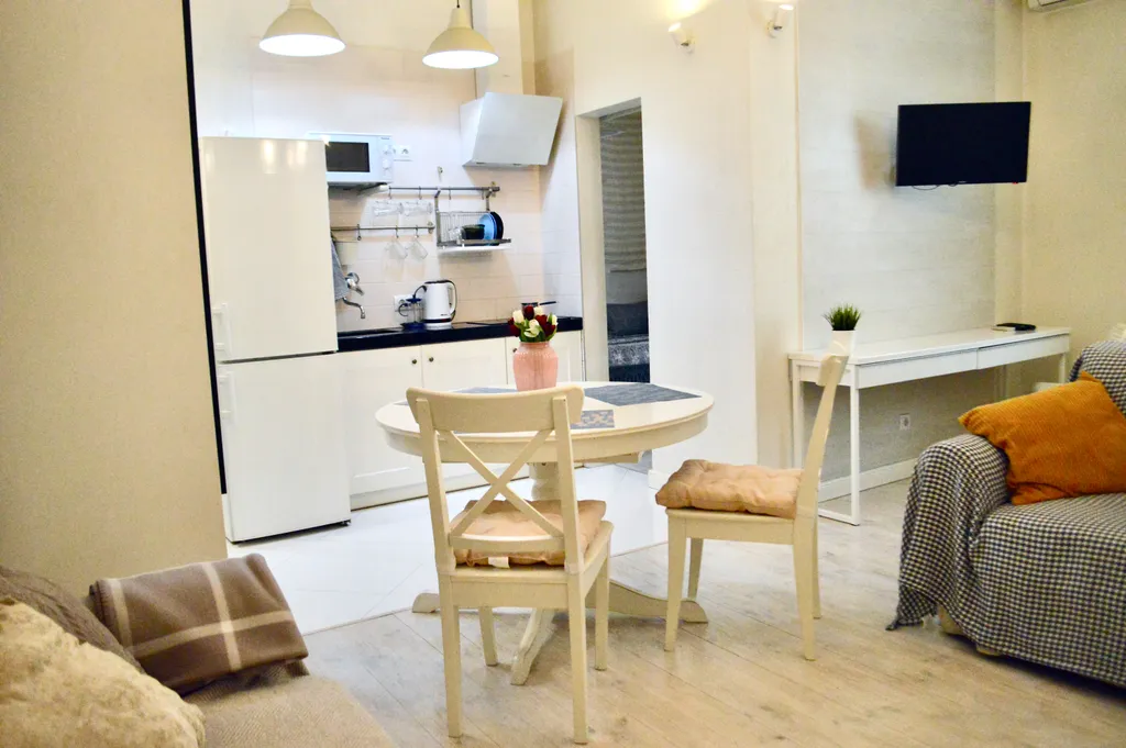 Евродвушка с кондиционером у метро