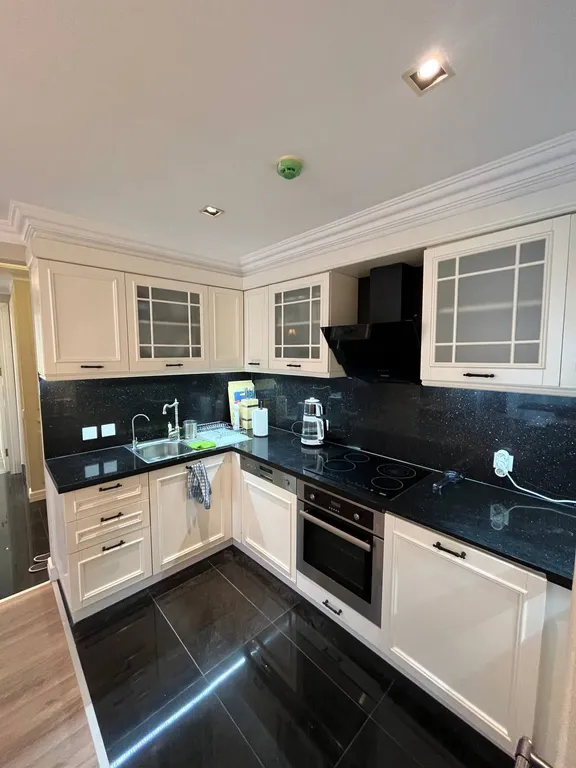 Роскошная квартира с новым ремонтом в комплексе Onkel Residence