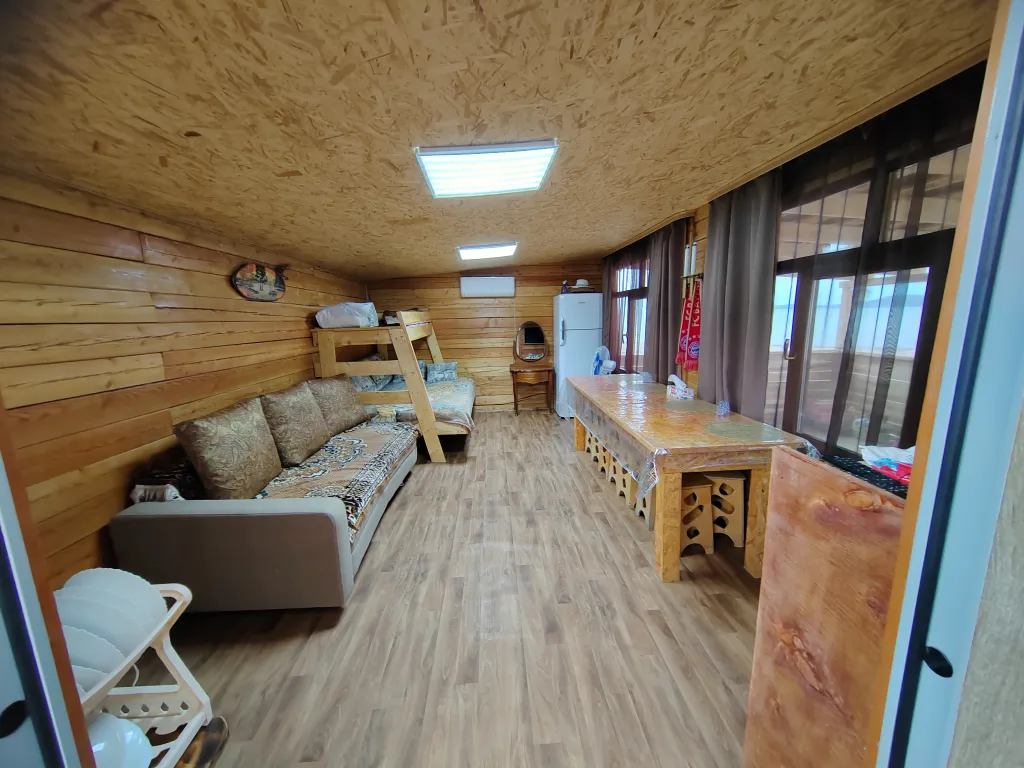 Комплекс с баней из бруса на берегу моря