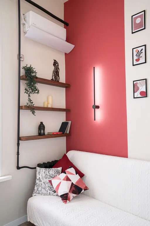 Яркая двухуровневая мини-студия