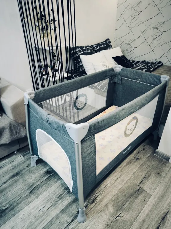 Прекрасная стильная квартира Инь янь