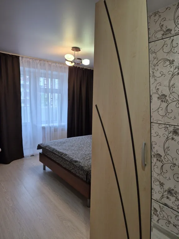 Чистая 2 комнатная квартира 63кв.м.