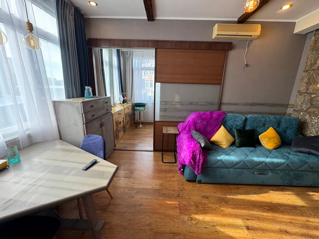 Комфортная пещера в самом живописном уголке