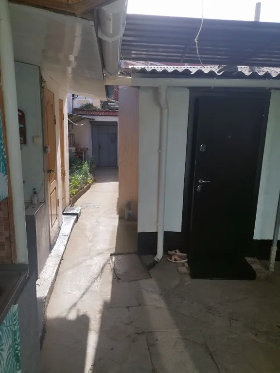 Дом возле набережной