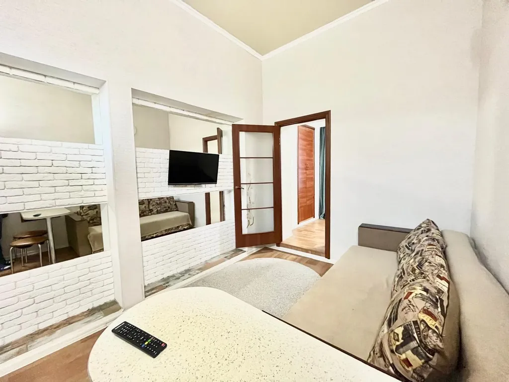 2-комнатная Квартира — аренда посуточно в Симферополь