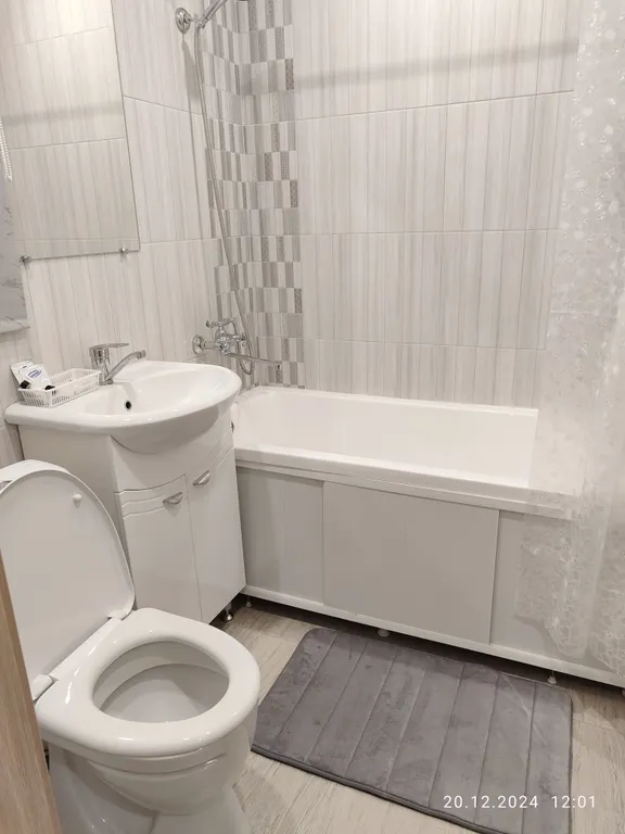 Квартира с новым ремонтом в центре