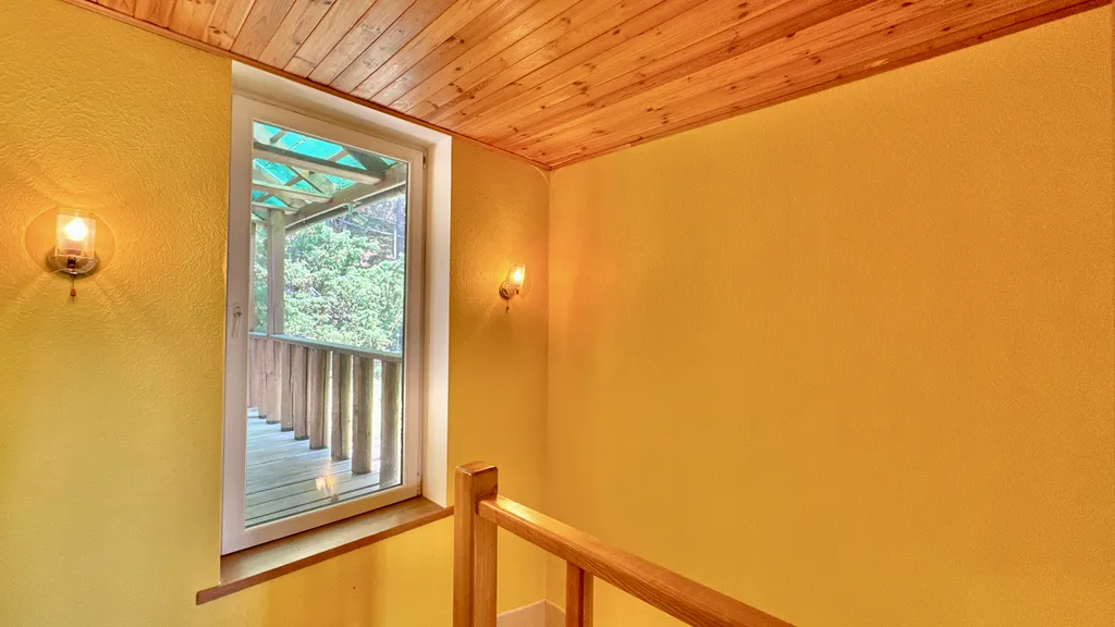 Дом с бассейном в Аутке