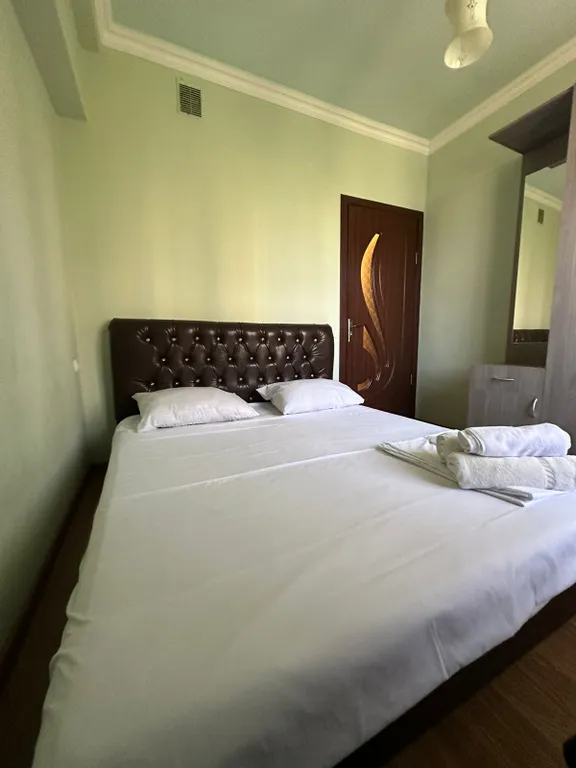 Avchieva's apt on Mashtots Ave