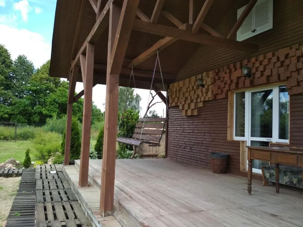 Уютный дом на берегу озера с сауной