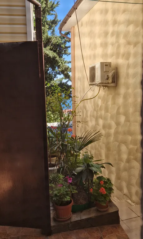 Домик-студия с двориком