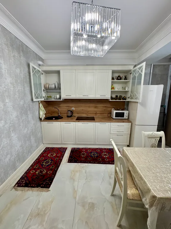 Светлая и уютная квартира с новым ремонтом в центре города