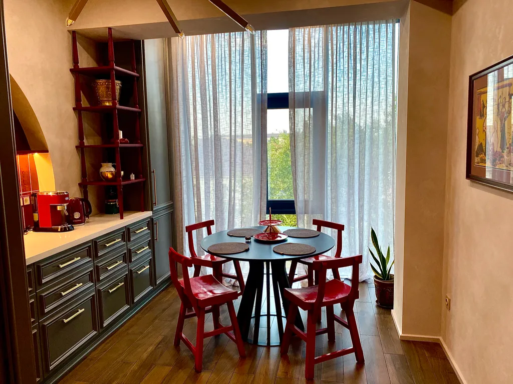 Уютная квартира с дизайнерским ремонтом в самом центре города