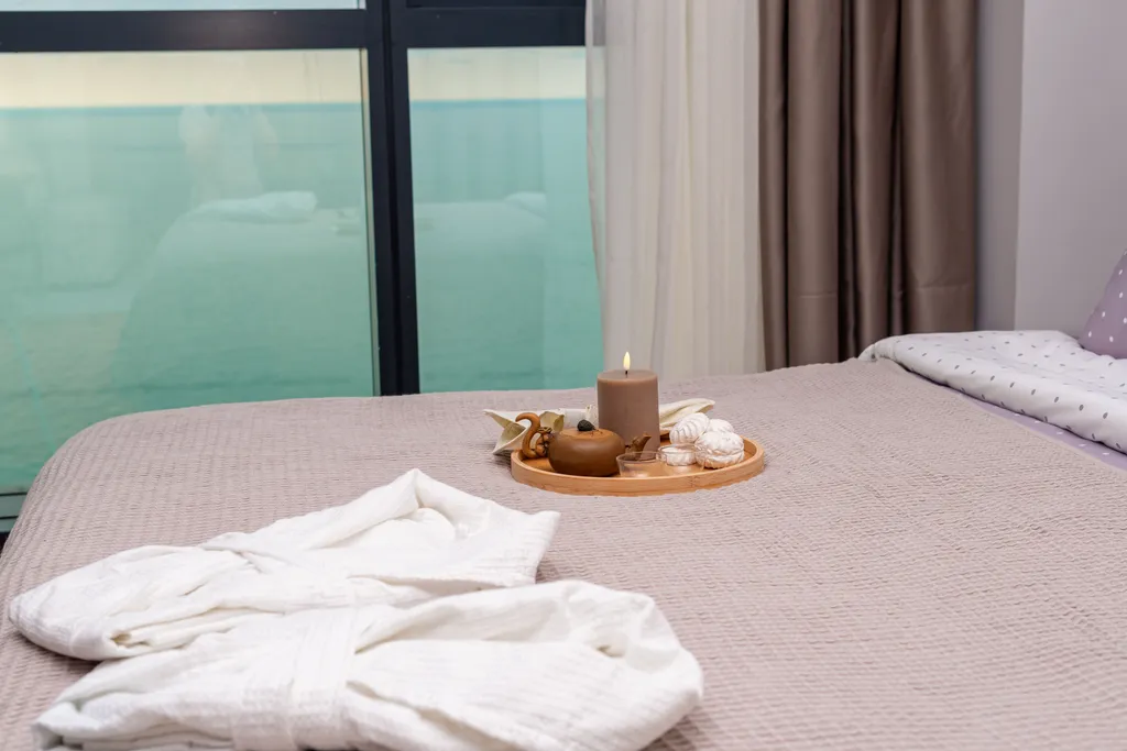 Oceanview Mood by Aesthaven