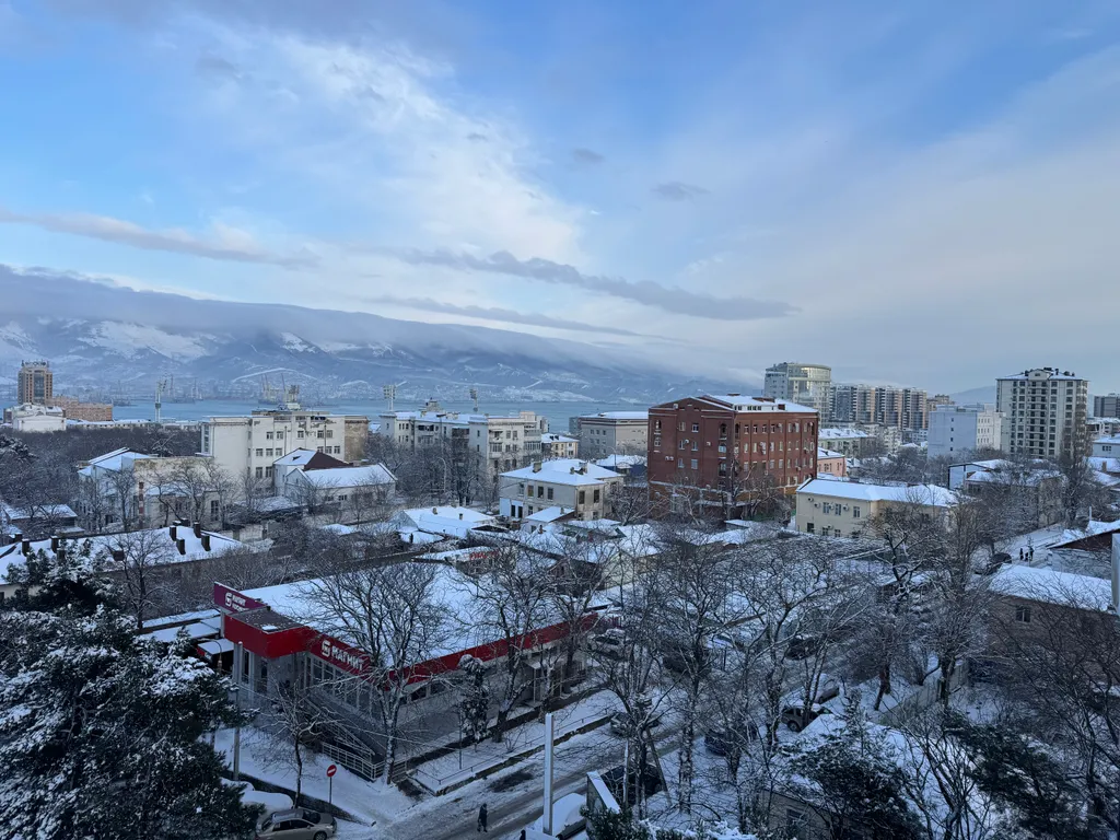 Квартира Квартира Уютная студия в центре города видом на море — Новороссийск