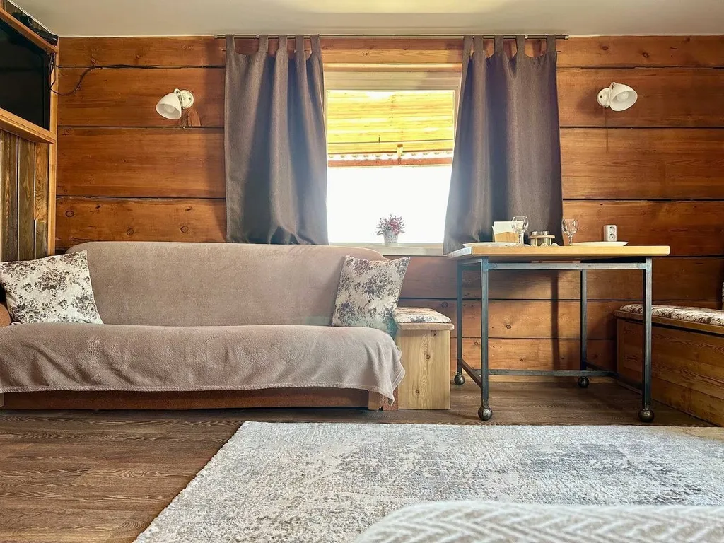 Уютный частный домик у берега