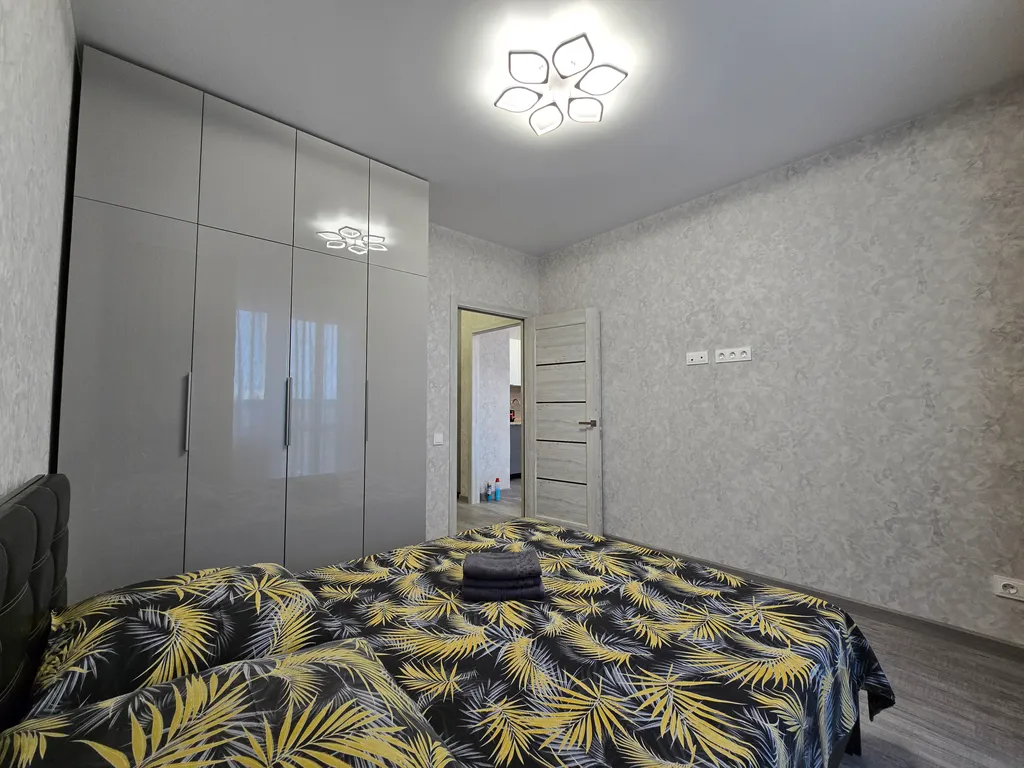 Новая полноценная квартира с балконом на Бульваре