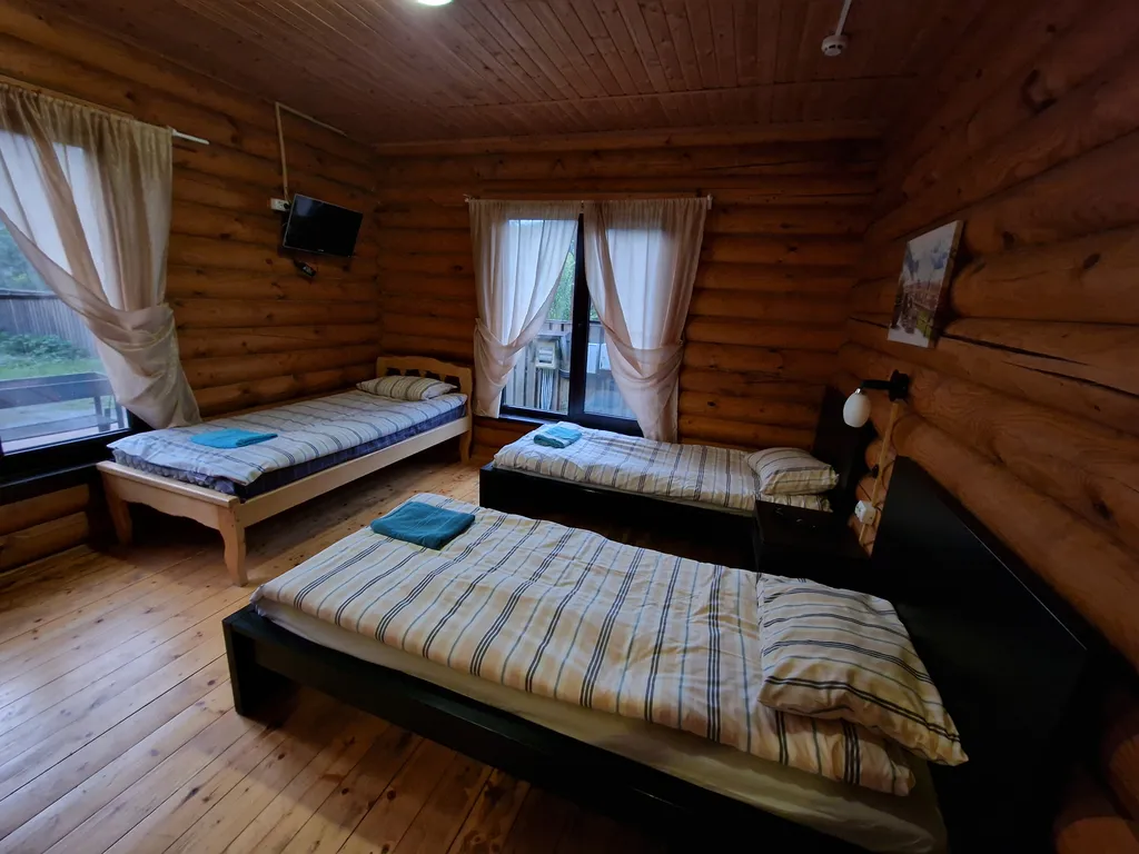 Уютный трёхместный эко-номер