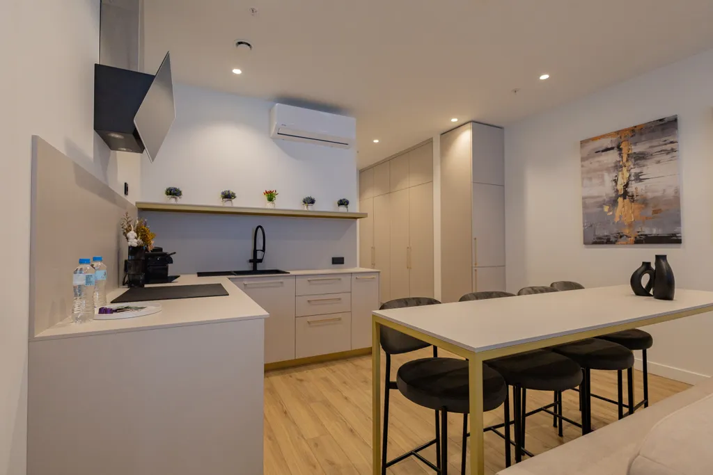 Мерцающая тишина с панорамным видом на море