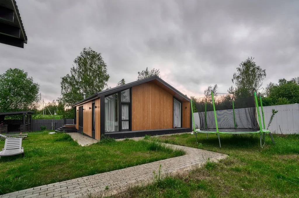 Дом у озера #1